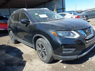 2020 Nissan Rogue SV with VIN JN8AT2MT9LW012214, listed as a IAAI auction lot 41646772 with 32,507 mi miles and . Bid and sale history available at carsss.com. Image 1.