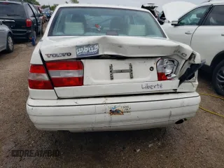 1998 Volvo S90 z VIN YV1KS9609W1140012, wystawiony jako Copart lot #69589044 z przebiegiem 175 864 mil mil oraz Szkoda całkowita • Salvage title. Historia ofert i sprzedaży dostępna na DreamBid. Obrazek 6.