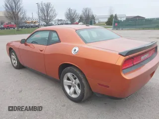 2011 Dodge Challenger z VIN 2B3CJ4DG0BH508297, wystawiony jako IAAI lot #42006059 z przebiegiem 85 242 mil mil oraz . Historia ofert i sprzedaży dostępna na DreamBid. Obrazek 3.