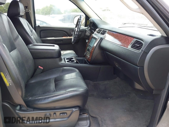2007 Chevrolet Tahoe LT with VIN 1GNFC13087R188069, listed as a IAAI auction lot 42473664 with 195,237 mi miles and . Bid and sale history available at DreamBid. Image 5.