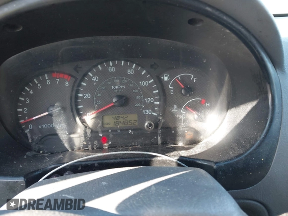 2005 Hyundai Accent GLS z VIN KMHCG45C25U623618, wystawiony jako IAAI lot #42140996 z przebiegiem 184 852 mil mil oraz . Historia ofert i sprzedaży dostępna na DreamBid. Obrazek 7.