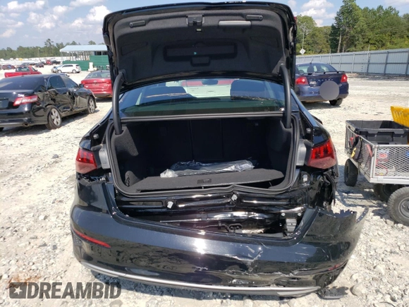 2022 Audi A3 Premium z VIN WAUAUDGY7NA098843, wystawiony jako Copart lot #66575893 z przebiegiem 5 701 mil mil oraz . Historia ofert i sprzedaży dostępna na DreamBid. Obrazek 6.