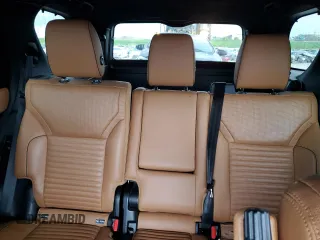 2017 Land Rover Discovery HSE Luxury with VIN SALRHBBV7HA032639, listed as a Copart auction lot 56490415 with 89,257 mi miles and Clean Title. Bid and sale history available at DreamBid. Image 10.