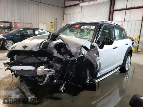 2022 MINI Countryman Cooper S z VIN WMZ83BR03N3N53207, wystawiony jako Copart lot #42123954 z przebiegiem Nie podano mil oraz Nie do naprawy • Non repairable. Historia ofert i sprzedaży dostępna na DreamBid. Obrazek 1.