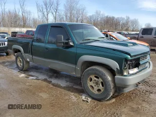 1995 Chevrolet Silverado 1500 with VIN 2GCEK19K8S1232752, listed as a Copart auction lot 47867705 with 299,686 mi miles and Clean Title. Bid and sale history available at DreamBid. Image 4.