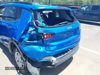 2018 Jeep Compass Sport с VIN 3C4NJCAB0JT338622, выставлен на аукционе IAAI как лот 42287302 с пробегом 99 554 миль миль и . История ставок и продаж доступна на DreamBid. Изображение 6.