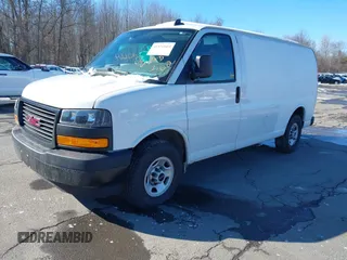 2022 GMC Savana Cargo Van with VIN 1GTW7AFP0N1140082, listed as a IAAI auction lot 41532664 with 51,991 mi miles. Bid and sale history available at carsss.com. Image 17.