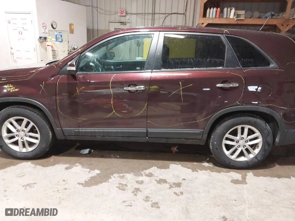 2014 Kia Sorento LX with VIN 5XYKT3A63EG429977, listed as a IAAI auction lot 41537822 with 121,423 mi miles. Bid and sale history available at carsss.com. Image 14.