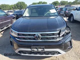 2022 Volkswagen Atlas SE with VIN 1V2KR2CA6NC532226, listed as a IAAI auction lot 42244894 with 33,767 mi miles and . Bid and sale history available at DreamBid. Image 12.