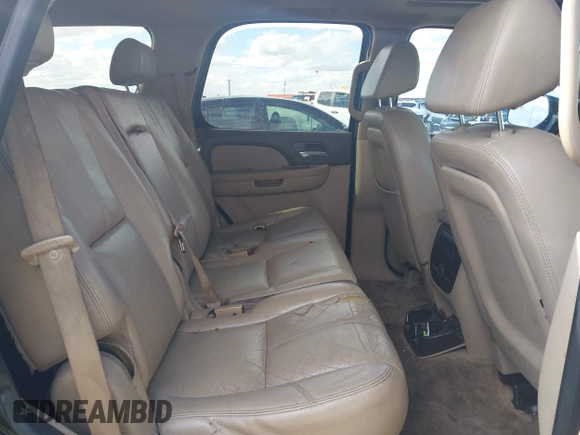 2008 GMC Yukon SLT w/4SB with VIN 1GKFC13078R107660, listed as a IAAI auction lot 41530944 with 229,929 mi miles. Bid and sale history available at carsss.com. Image 8.