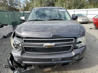 2011 Chevrolet Suburban z VIN 1GNSKHE3XBR184616, wystawiony jako Copart lot #86051484 z przebiegiem 136 597 mil mil oraz Szkoda całkowita • Salvage title. Historia ofert i sprzedaży dostępna na DreamBid. Obrazek 5.