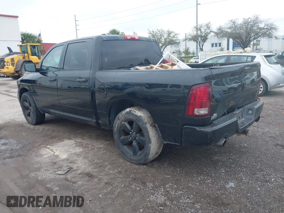 2014 Ram 1500 Express z VIN 1C6RR6KT3ES383099, wystawiony jako IAAI lot #41665232 z przebiegiem 139 043 mil mil oraz . Historia ofert i sprzedaży dostępna na DreamBid. Obrazek 3.