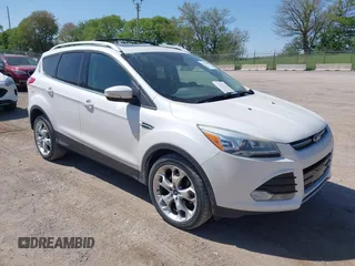 2013 Ford Escape Titanium с VIN 1FMCU9J9XDUA34038, выставлен на аукционе IAAI как лот 42220900 с пробегом 196 579 миль миль и . История ставок и продаж доступна на DreamBid. Изображение 1.