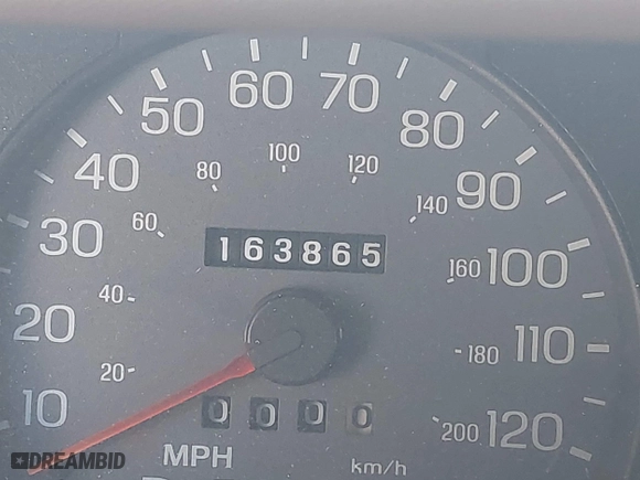2004 Mercury Grand Marquis GS with VIN 2MEFM74W94X674014, listed as a IAAI auction lot 41973693 with 163,865 mi miles. Bid and sale history available at carsss.com. Image 14.