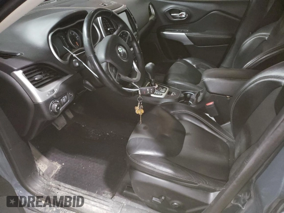 2018 Jeep Cherokee Latitude Plus z VIN 1C4PJMLX0JD582381, wystawiony jako Copart lot #59381715 z przebiegiem 120 004 mil mil oraz Szkoda całkowita • Salvage title. Historia ofert i sprzedaży dostępna na DreamBid. Obrazek 7.