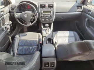 2006 Volkswagen Jetta 1.9L TDI z VIN 3VWDT71K46M043065, wystawiony jako Copart lot #62080885 z przebiegiem 279 917 mil mil oraz Nie do naprawy • Non repairable. Historia ofert i sprzedaży dostępna na DreamBid. Obrazek 8.