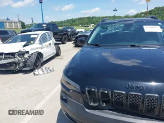 2020 Jeep Cherokee Latitude z VIN 1C4PJMCX3LD584466, wystawiony jako IAAI lot #42380627 z przebiegiem 53 062 mil mil oraz . Historia ofert i sprzedaży dostępna na DreamBid. Obrazek 6.