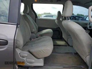 2012 Toyota Sienna с VIN 5TDZK3DCXCS198708, выставлен на аукционе Copart как лот 62806745 с пробегом 172 460 миль миль и Списание • Salvage title. История ставок и продаж доступна на DreamBid. Изображение 11.