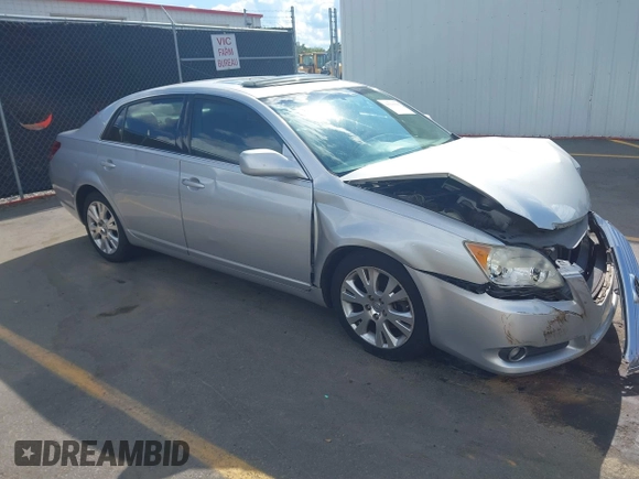 2008 Toyota Avalon XL with VIN 4T1BK36B48U312044, listed as a IAAI auction lot 40394391 with 197,886 mi miles. Bid and sale history available at carsss.com. Image 1.