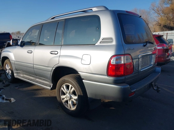 2003 Lexus LX with VIN JTJHT00W133534624, listed as a IAAI auction lot 40993924 with 161,022 mi miles. Bid and sale history available at carsss.com. Image 3.