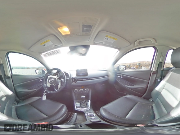 2019 Toyota Yaris L z VIN 3MYDLBYV3KY506033, wystawiony jako Copart lot #47498075 z przebiegiem 71 326 mil mil oraz Szkoda całkowita • Salvage title. Historia ofert i sprzedaży dostępna na DreamBid. Obrazek 13.