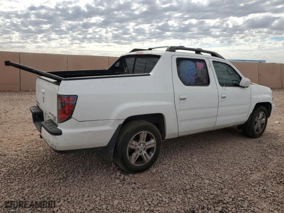 2014 Honda Ridgeline RTL with VIN 5FPYK1F51EB011627, listed as a Copart auction lot 88334645 with 137,494 mi miles and Salvage Title. Bid and sale history available at carsss.com. Image 3.