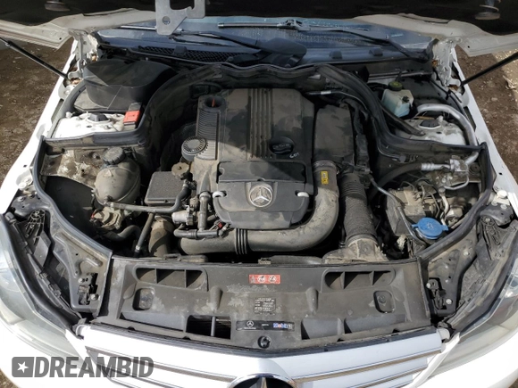 2013 Mercedes-Benz C 250 Sport с VIN WDDGF4HB7DA741925, выставлен на аукционе Copart как лот 51016215 с пробегом 104 059 миль миль и Списание • Salvage title. История ставок и продаж доступна на DreamBid. Изображение 11.