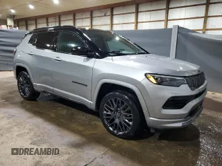 2022 Jeep Compass High Altitude z VIN 3C4NJDCB2NT207149, wystawiony jako Copart lot #52701515 z przebiegiem 14 479 mil mil oraz Czysty tytuł • Clean title. Historia ofert i sprzedaży dostępna na DreamBid. Obrazek 4.