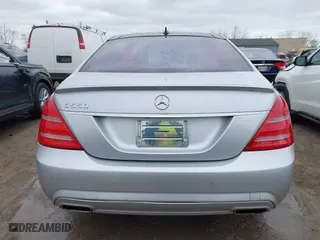2012 Mercedes-Benz S-Class S 550 with VIN WDDNG7DB2CA456186, listed as a IAAI auction lot 42027448 with 76,997 mi miles. Bid and sale history available at carsss.com. Image 17.