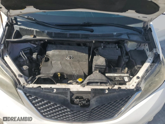 2015 Toyota Sienna SE with VIN 5TDXK3DC6FS625054, listed as a Copart auction lot 52951115 with 251,539 mi miles and Clean Title. Bid and sale history available at carsss.com. Image 12.