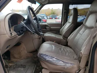 1999 GMC Safari with VIN 1GKEL19W4XB506220, listed as a Copart auction lot 77257424 with 151,966 mi miles and Clean Title. Bid and sale history available at carsss.com. Image 7.