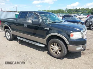 2004 Ford F-150 XLT z VIN 1FTPX14504NB38703, wystawiony jako IAAI lot #42680250 z przebiegiem 135 335 mil mil oraz . Historia ofert i sprzedaży dostępna na DreamBid. Obrazek 1.