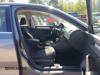 2016 Volkswagen Passat S with VIN 1VWAT7A35GC024233, listed as a IAAI auction lot 42631529 with 112,291 mi miles and . Bid and sale history available at DreamBid. Image 5.