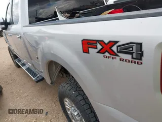 2019 Ford F-250 XL with VIN 1FT7W2BT9KEG02613, listed as a IAAI auction lot 42594640 with 167,453 mi miles and . Bid and sale history available at DreamBid. Image 3.