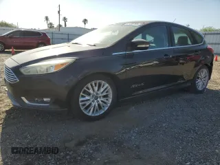 2015 Ford Focus Titanium с VIN 1FADP3N25FL268936, выставлен на аукционе Copart как лот 52456765 с пробегом 95 642 миль миль и Списание • Salvage title. История ставок и продаж доступна на DreamBid. Изображение 1.