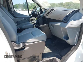2015 Ford Transit Cargo z VIN 1FTNE1YM9FKA16926, wystawiony jako IAAI lot #42493994 z przebiegiem 218 427 mil mil oraz . Historia ofert i sprzedaży dostępna na DreamBid. Obrazek 5.
