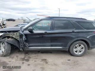 2021 Ford Explorer XLT with VIN 1FMSK8DH9MGB42499, listed as a IAAI auction lot 41695981 with 52,819 mi miles. Bid and sale history available at carsss.com. Image 14.