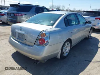 2004 Nissan Altima S with VIN 1N4AL11D84C171897, listed as a IAAI auction lot 41922715 with 101,865 mi miles. Bid and sale history available at carsss.com. Image 4.