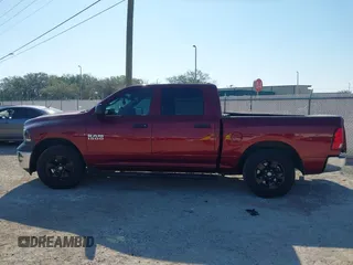 2018 Ram 1500 Express z VIN 1C6RR6KG5JS259672, wystawiony jako IAAI lot #41698317 z przebiegiem 93 789 mil mil oraz . Historia ofert i sprzedaży dostępna na DreamBid. Obrazek 14.