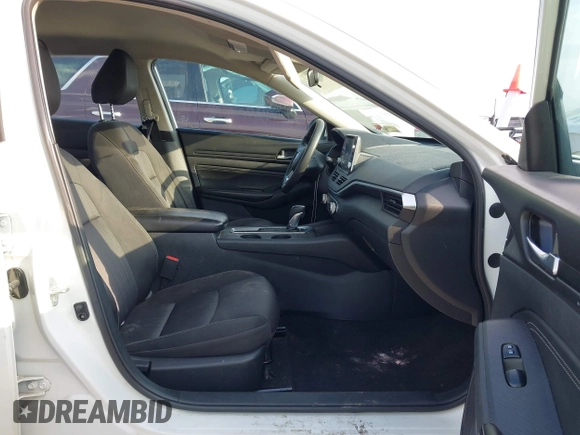 2020 Nissan Altima S with VIN 1N4BL4BV2LC211662, listed as a IAAI auction lot 41894473 with 136,863 mi miles and . Bid and sale history available at DreamBid. Image 5.