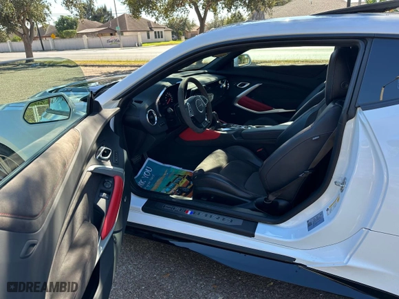 2022 Chevrolet Camaro ZL1 with VIN 1G1FK1R61N0129527, listed as a Copart auction lot 88288895 with 19,037 mi miles and Clean Title. Bid and sale history available at carsss.com. Image 9.