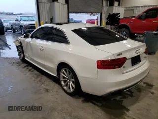2015 Audi A5 Premium Plus z VIN WAUMFAFR6FA001391, wystawiony jako Copart lot #64658062 z przebiegiem 131 121 mil mil oraz . Historia ofert i sprzedaży dostępna na DreamBid. Obrazek 3.
