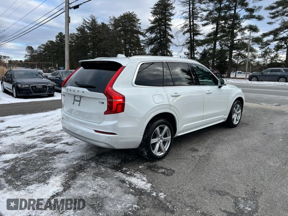 2022 Volvo XC90 Momentum with VIN YV4102PK9N1833740, listed as a Copart auction lot 89215195 with 99,957 mi miles and Clean Title. Bid and sale history available at carsss.com. Image 4.