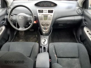 2010 Toyota Yaris с VIN JTDBT4K33A1395995, выставлен на аукционе Copart как лот 58313335 с пробегом 229 833 миль миль и Списание • Salvage title. История ставок и продаж доступна на DreamBid. Изображение 8.
