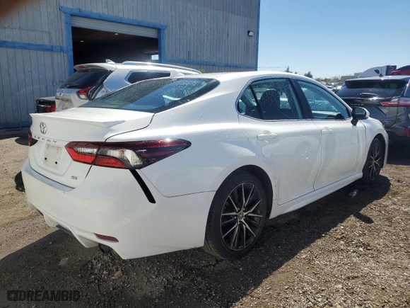 2022 Toyota Camry SE with VIN 4T1G11AK1NU655300, listed as a Copart auction lot 50595445 with 93,110 mi miles and Clean Title. Bid and sale history available at carsss.com. Image 3.
