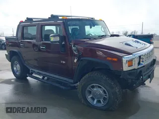 2006 Hummer H2 with VIN 5GRGN22U66H104237, listed as a IAAI auction lot 41665284 with 61,984 mi miles. Bid and sale history available at carsss.com. Image 1.