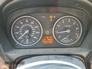 2009 BMW 3 Series 328i xDrive with VIN WBAPK73589A451495, listed as a Copart auction lot 61677195 with 113,144 mi miles and Salvage title. Bid and sale history available at DreamBid. Image 9.