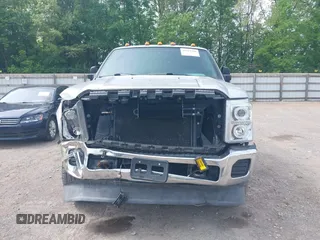 2014 Ford F-250 XL z VIN 1FT7X2B66EEA20402, wystawiony jako IAAI lot #42129596 z przebiegiem 109 203 mil mil oraz . Historia ofert i sprzedaży dostępna na DreamBid. Obrazek 12.