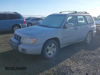 2001 Subaru Forester S w/Premium Pkg with VIN JF1SF65651G704023, listed as a IAAI auction lot 41347144 with 172,078 mi miles. Bid and sale history available at carsss.com. Image 2.