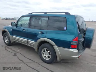 2002 Mitsubishi Montero LTD with VIN JA4MW51R82J003116, listed as a IAAI auction lot 41954991 with 223,784 mi miles. Bid and sale history available at carsss.com. Image 3.